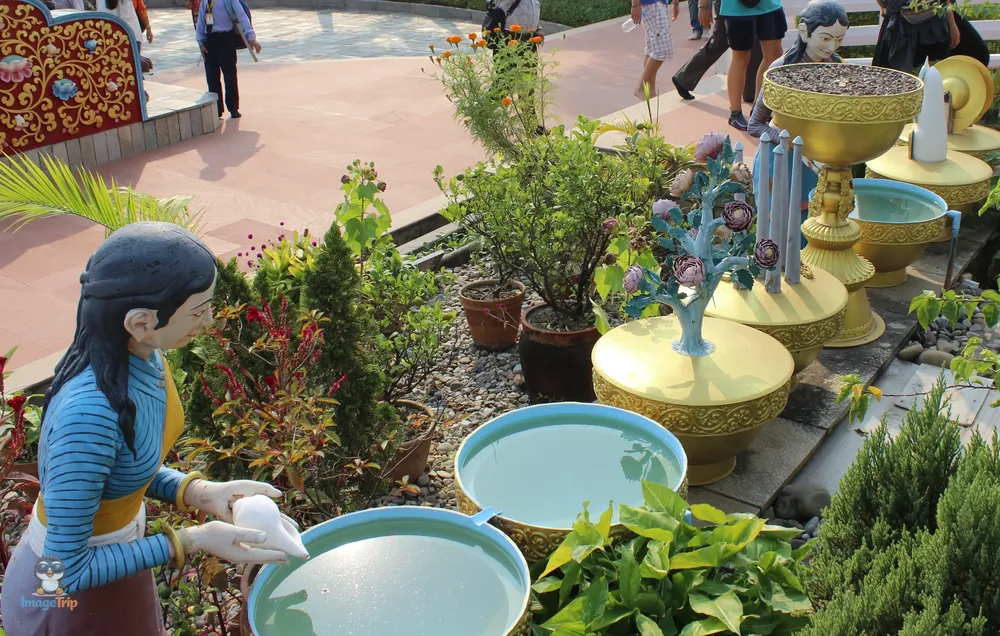 The Great Drigung Kagyu Lotus Stupan