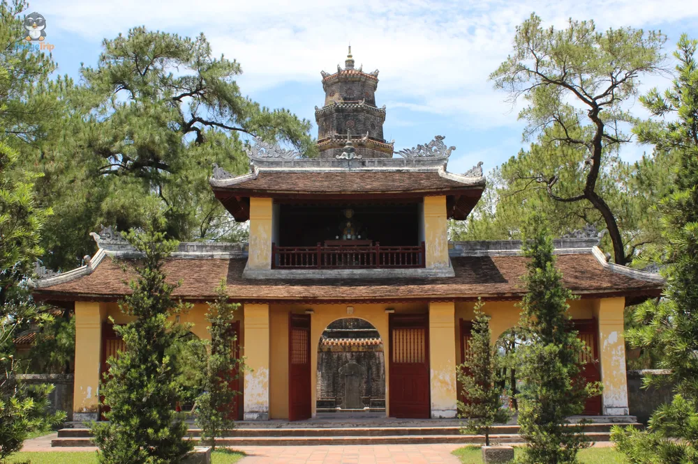 Thien Mu Pagoda 10
