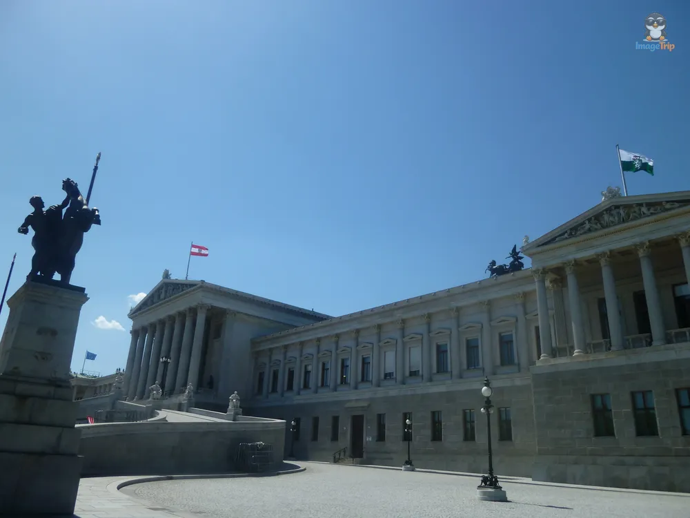 Viena_Parlamento_10