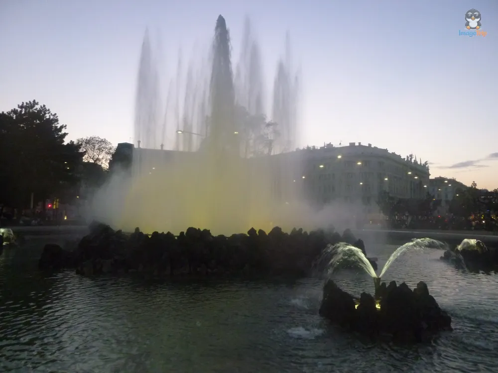 Viena_Hochstrahlbrunnen_1