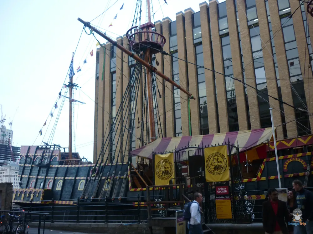 Golden Hinde 1