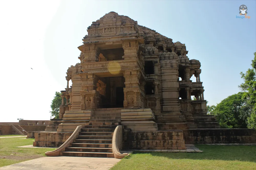 SasBahuTemple_2