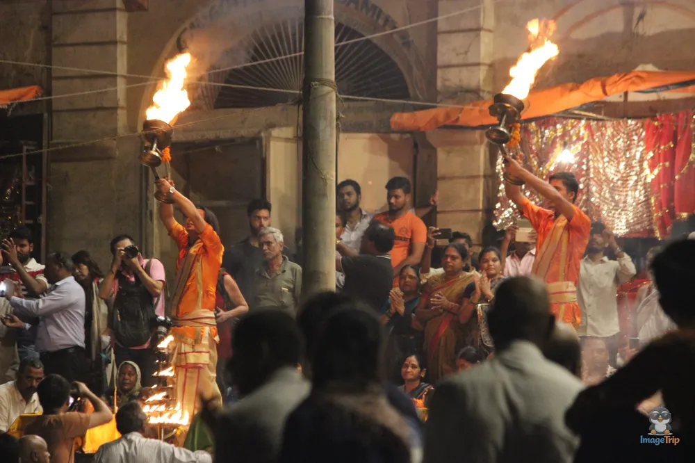 BarcoVaranasiGanges_42