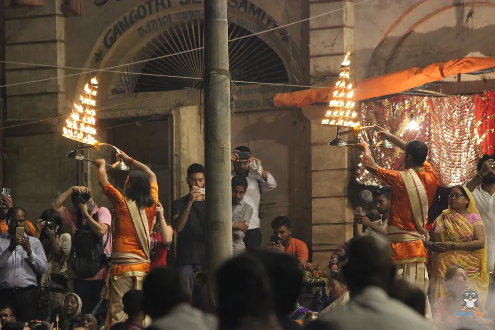 BarcoVaranasiGanges_38