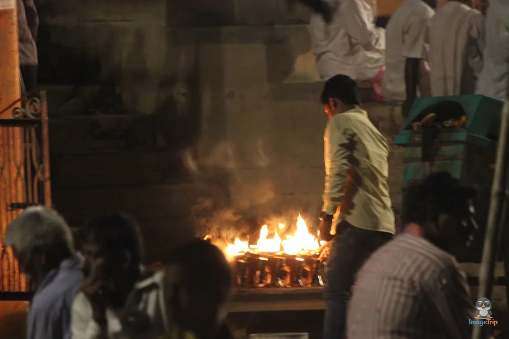 BarcoVaranasiGanges_36