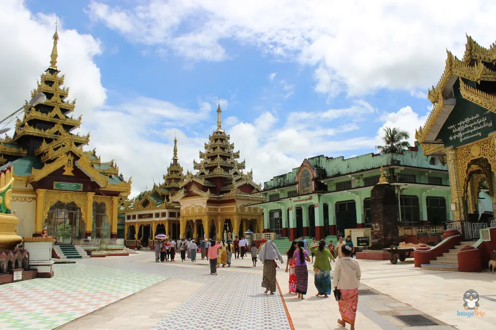 Shwemawdaw Pagoda 13