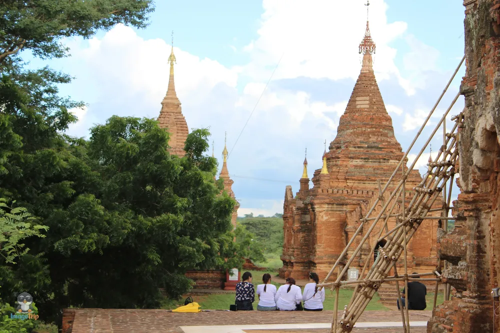 Pagoda Shin Iza Gawna 2