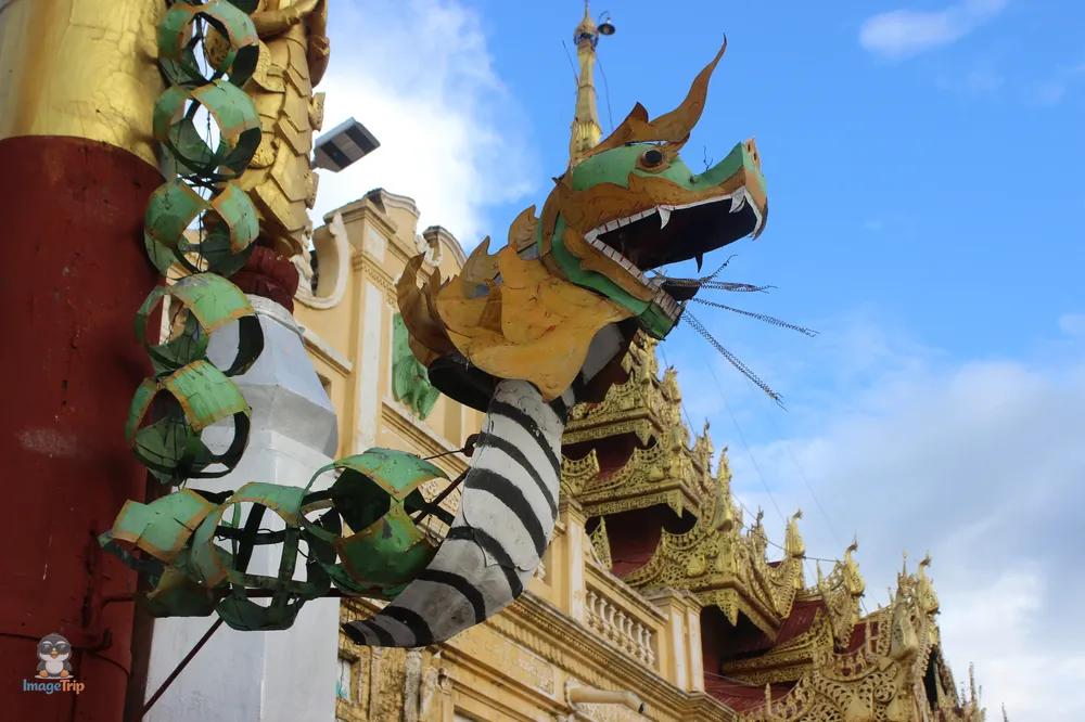 Shwezigon Pagoda 10