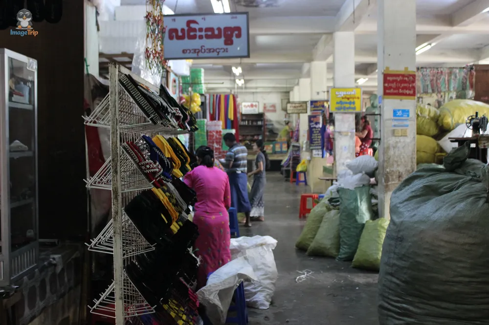 Mann Thiri Market 14