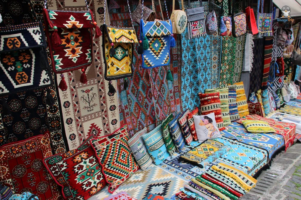 Gjirokaster_Bazaar_7