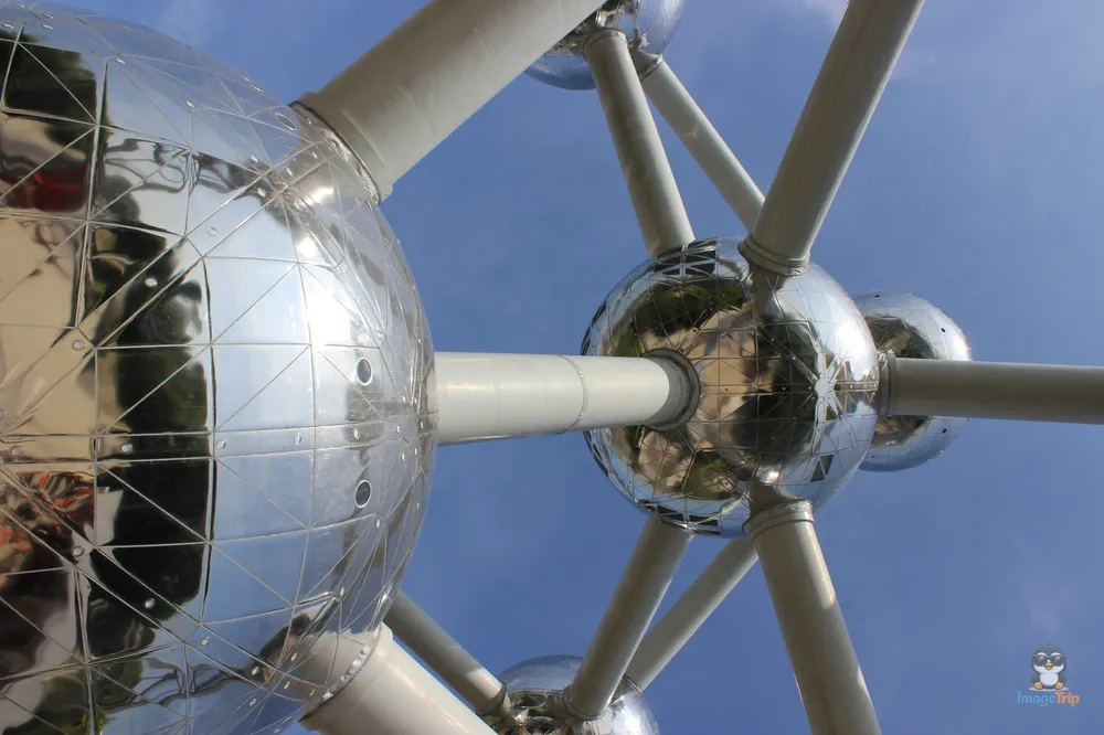 Atomium 17