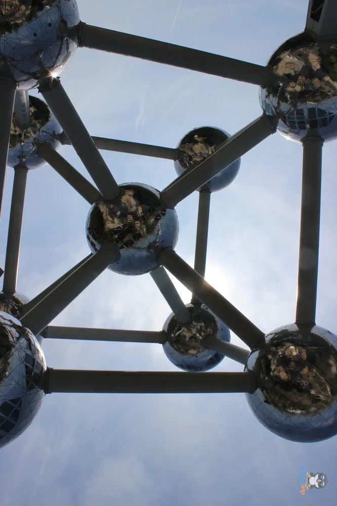 Atomium 32