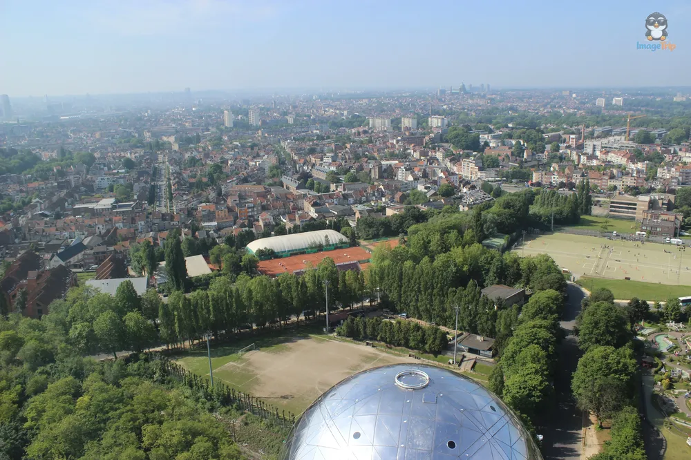 Atomium 6