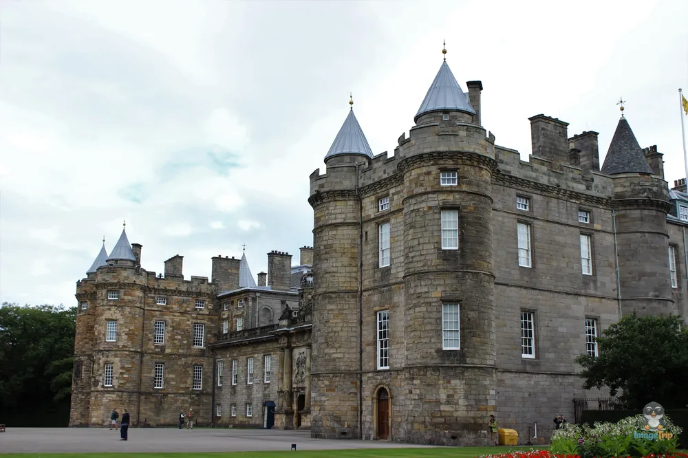 Holyrood House 8