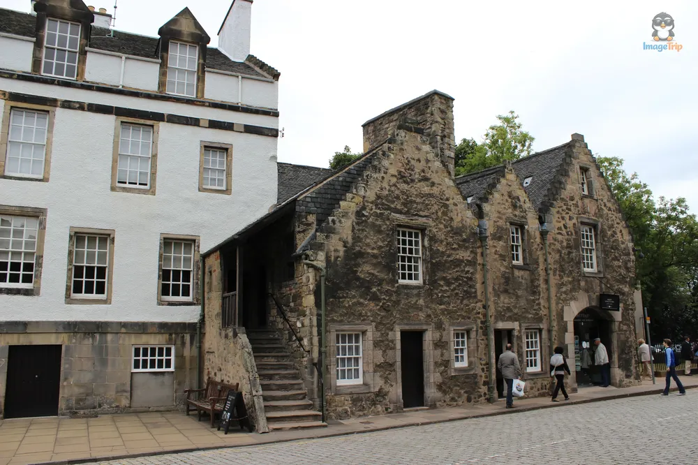 Holyrood House 3