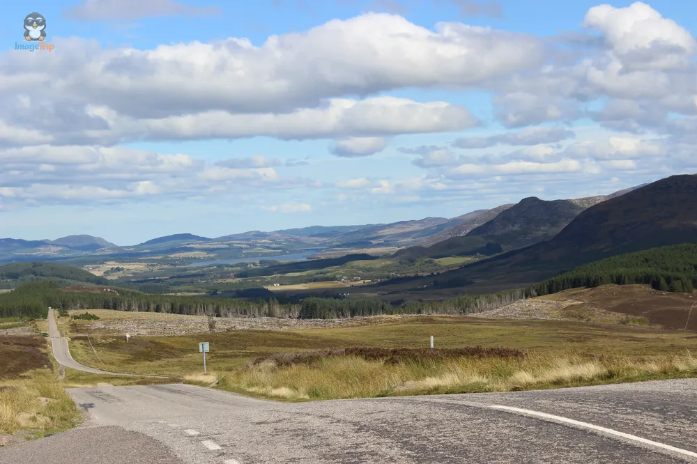 Trekking loch Tarff 2
