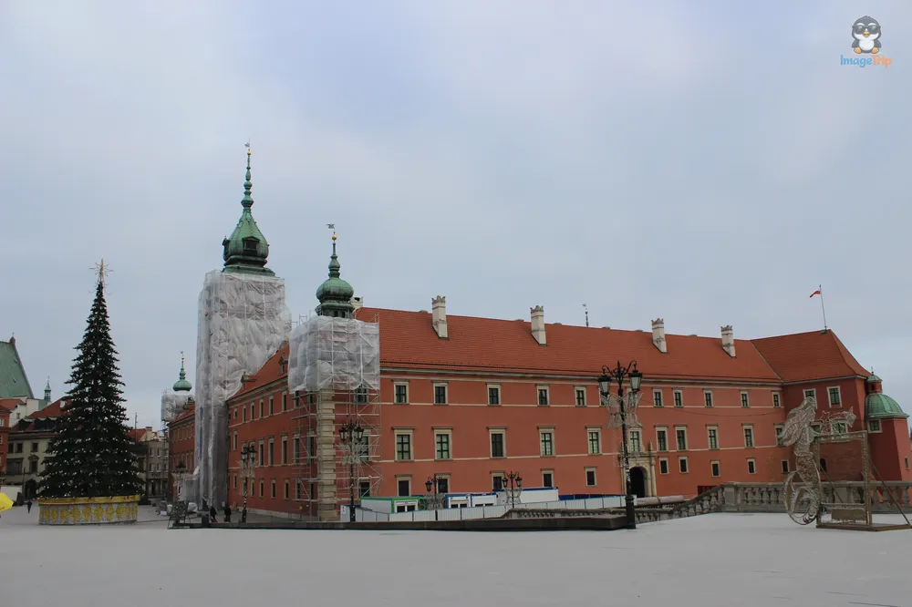 Plaza del Castillo 3