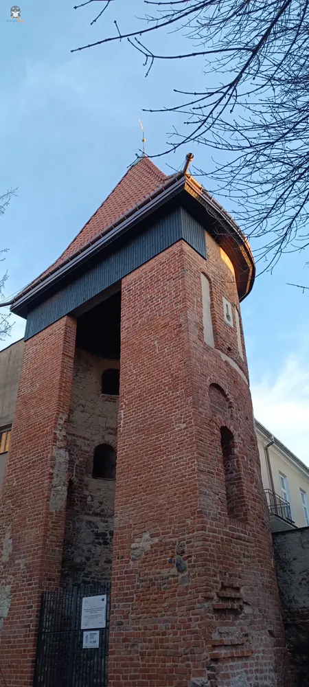 Lublin_TorreGoticaYMural_1