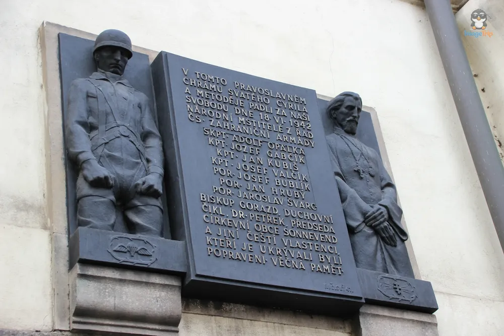 Cripta Paracaidistas 5