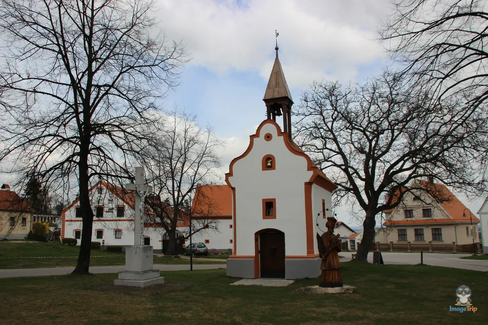 Holasovice 17