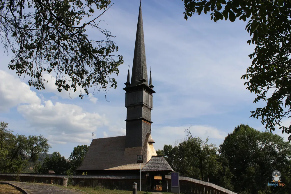 Iglesia de Surdesti 16